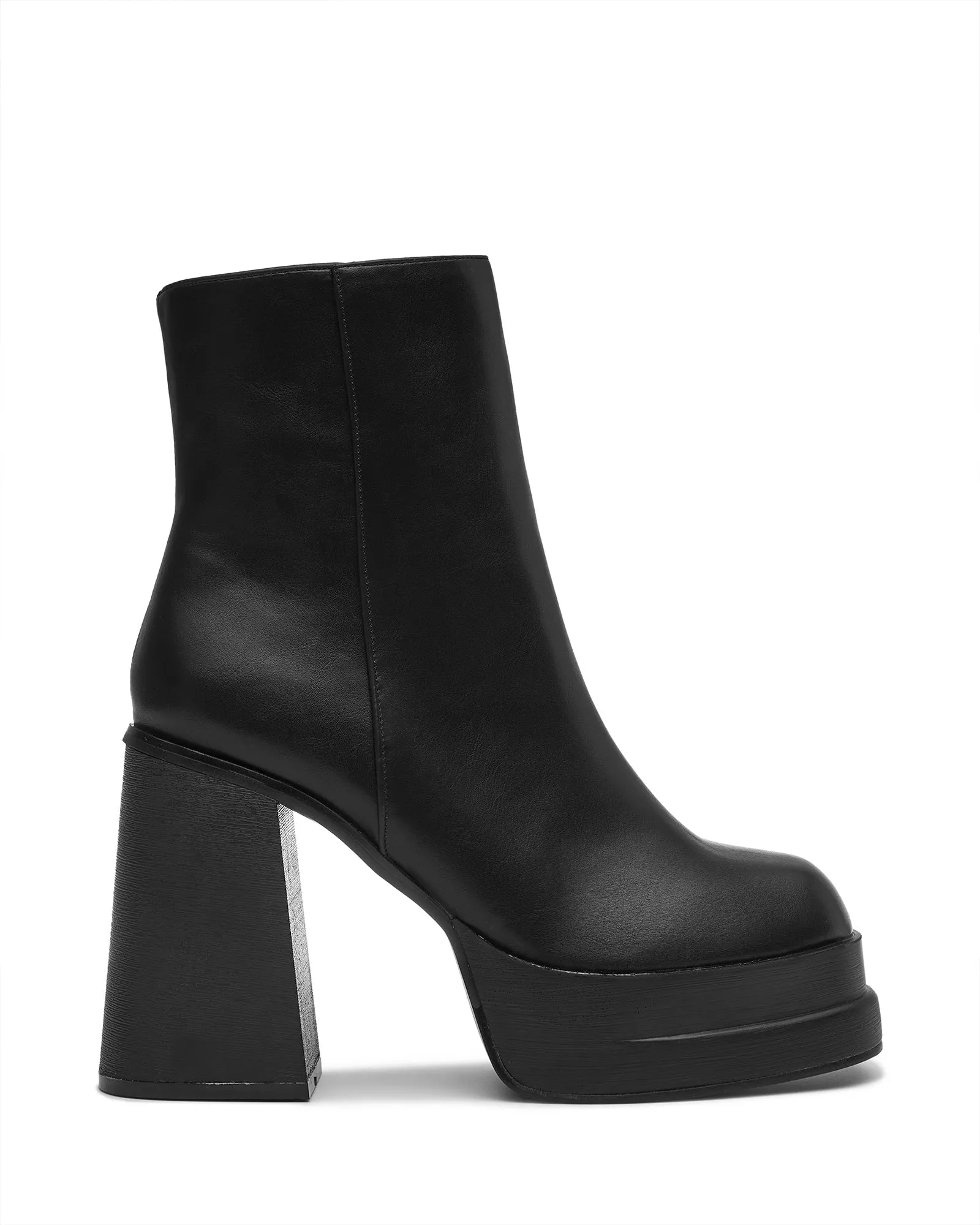 Captivate Boot Black