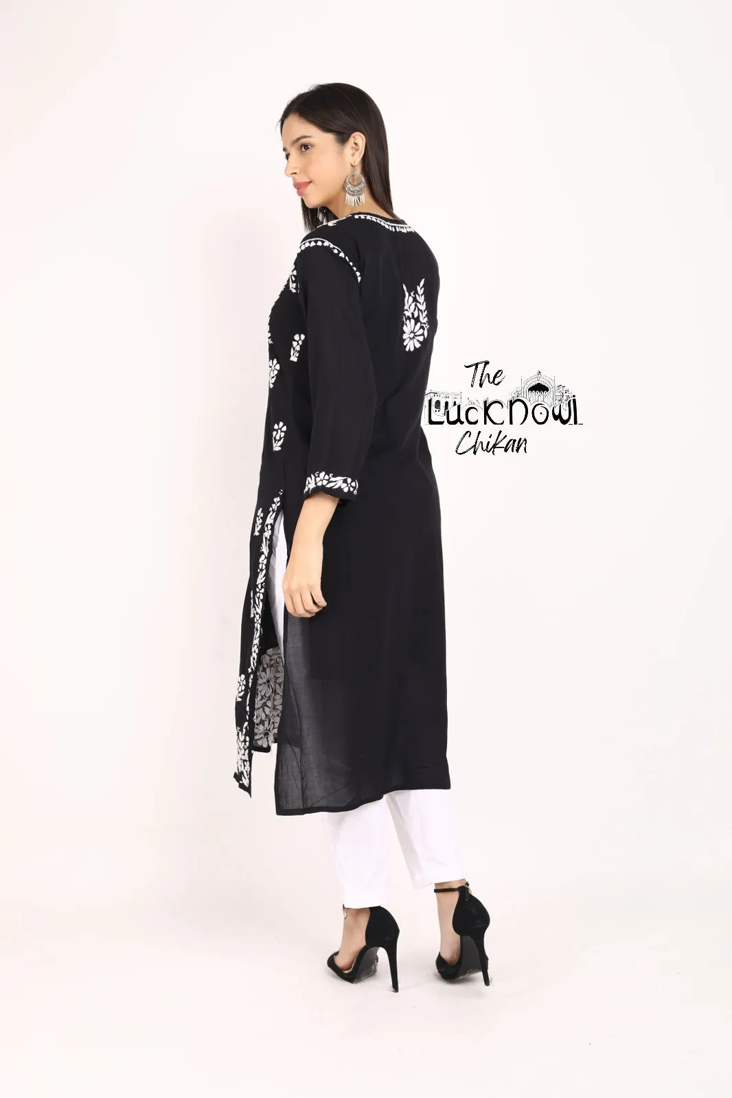 Nikhar Front Pannel Chikankari Kurti