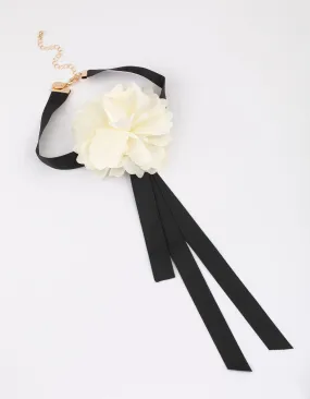 White Flowery Corsage Choker